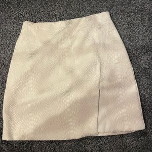 Cream snakeskin slit mini skirt